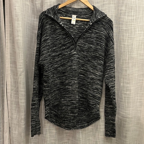 Aerie Black and Gray Hooded Sweatshirt - Picture 2 of 6
